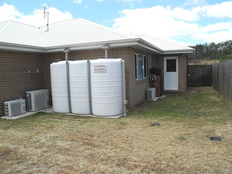 35 Clover Crescent, Boyne Island QLD 4680