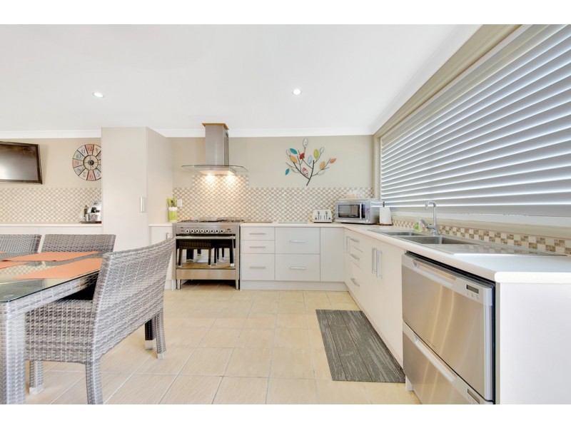 6 Bevington Street, Tannum Sands QLD 4680