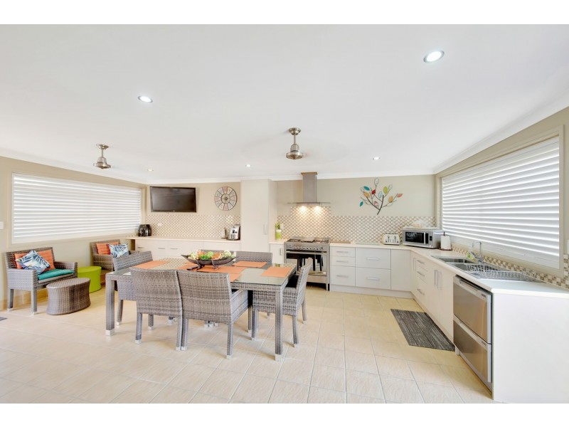 6 Bevington Street, Tannum Sands QLD 4680