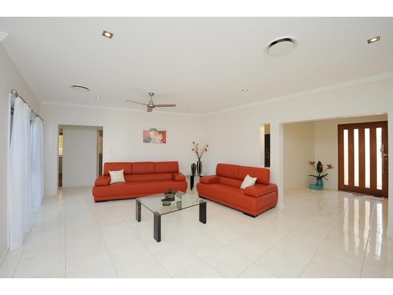 9 Jumbuck Court, Glen Eden QLD 4680