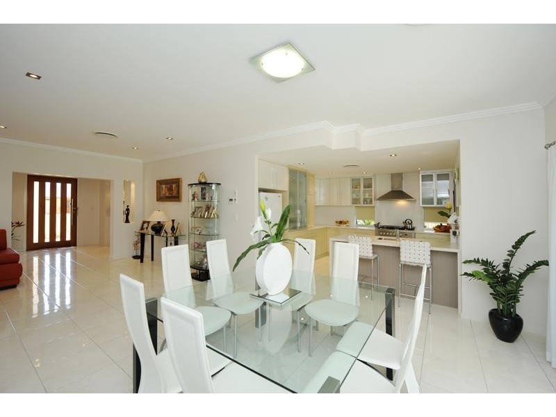 9 Jumbuck Court, Glen Eden QLD 4680