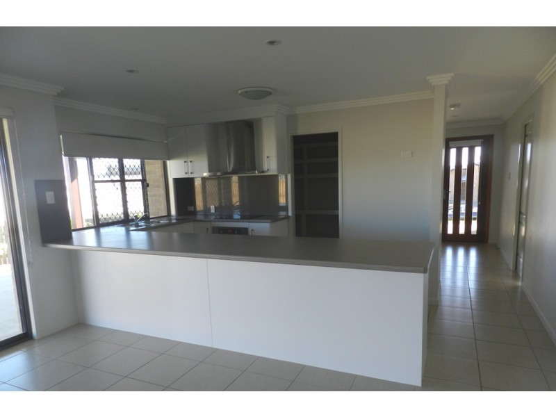 14 MELANIE COURT, Boyne Island QLD 4680