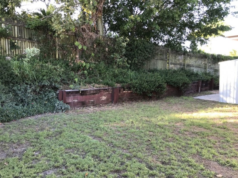 30 Carinya Drive, Clinton QLD 4680