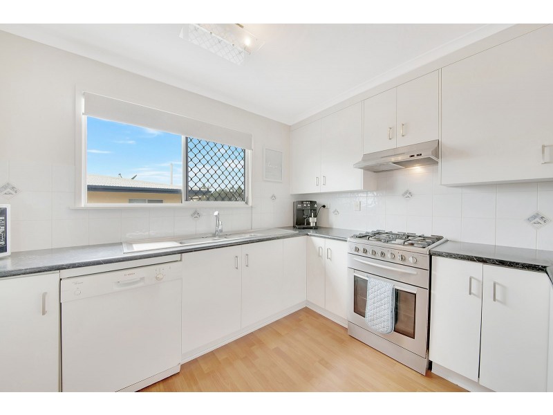 71 Booth Avenue, Tannum Sands QLD 4680