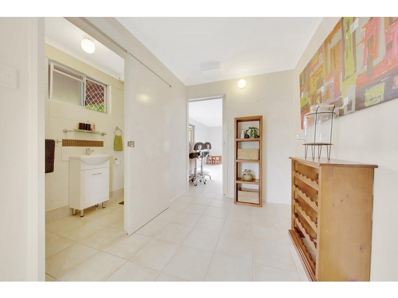 71 Booth Avenue, Tannum Sands QLD 4680