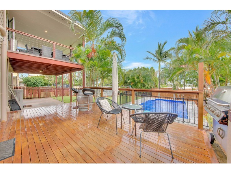 71 Booth Avenue, Tannum Sands QLD 4680