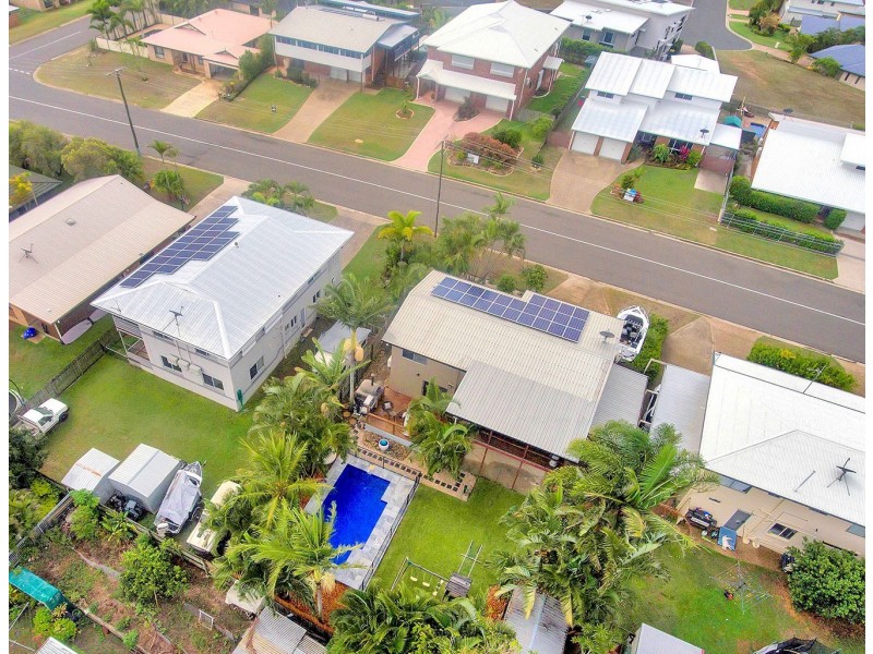 71 Booth Avenue, Tannum Sands QLD 4680