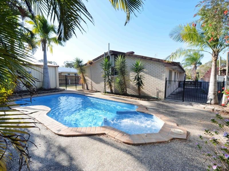 2/15 CARINYA DRIVE, Clinton QLD 4680