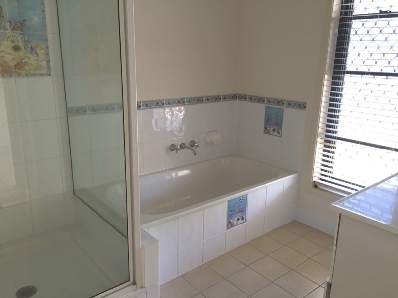 10 Plimsoll Court, Tannum Sands QLD 4680