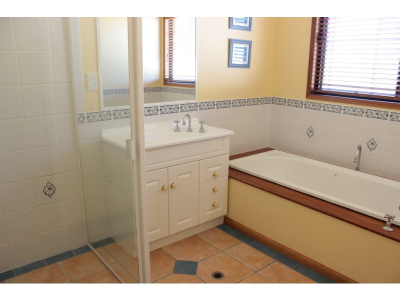 15 Gwen Street, Tannum Sands QLD 4680