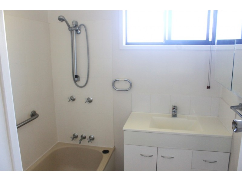 3 Bellemere Court, Boyne Island QLD 4680