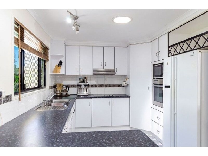 32 Latrobe Street, Tannum Sands QLD 4680