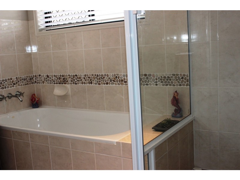 13 RONPEN CLOSE, Tannum Sands QLD 4680
