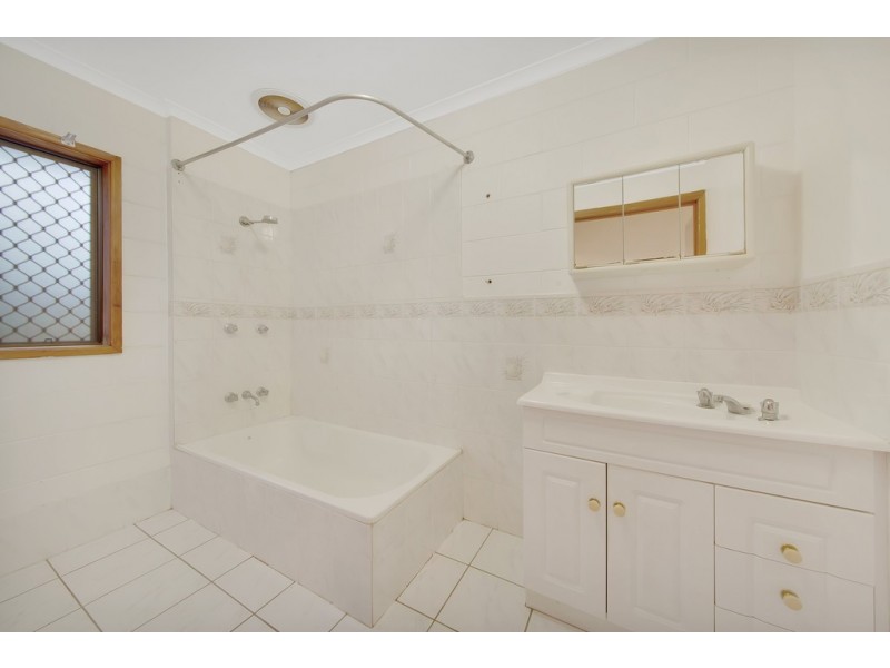 22 Alexander Street, Boyne Island QLD 4680