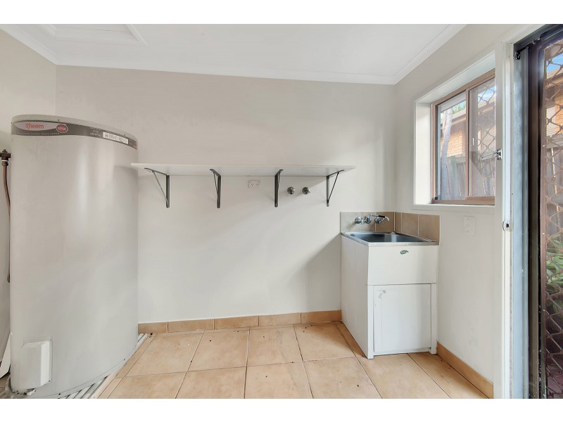 77 Booth Avenue, Tannum Sands QLD 4680