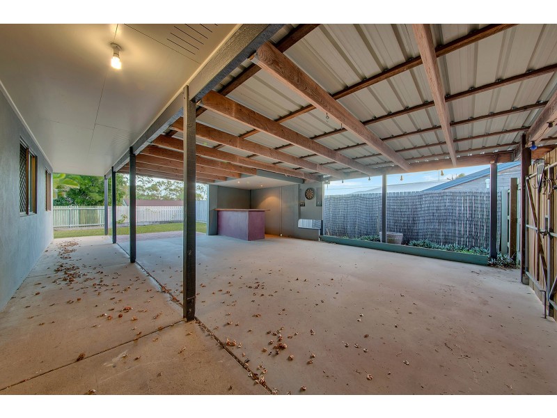 77 Booth Avenue, Tannum Sands QLD 4680