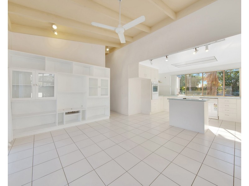 1 Richard Street, Boyne Island QLD 4680
