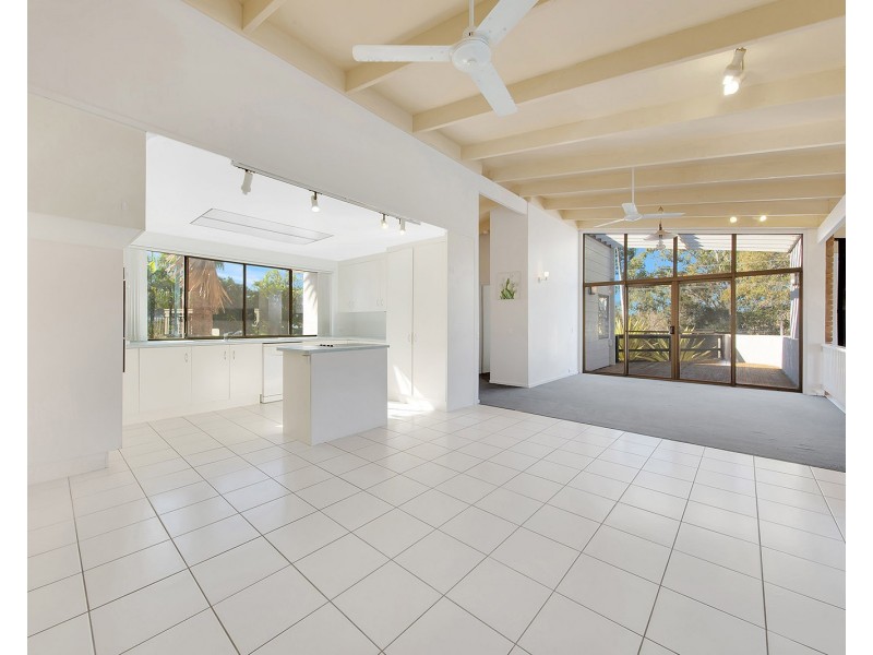 1 Richard Street, Boyne Island QLD 4680