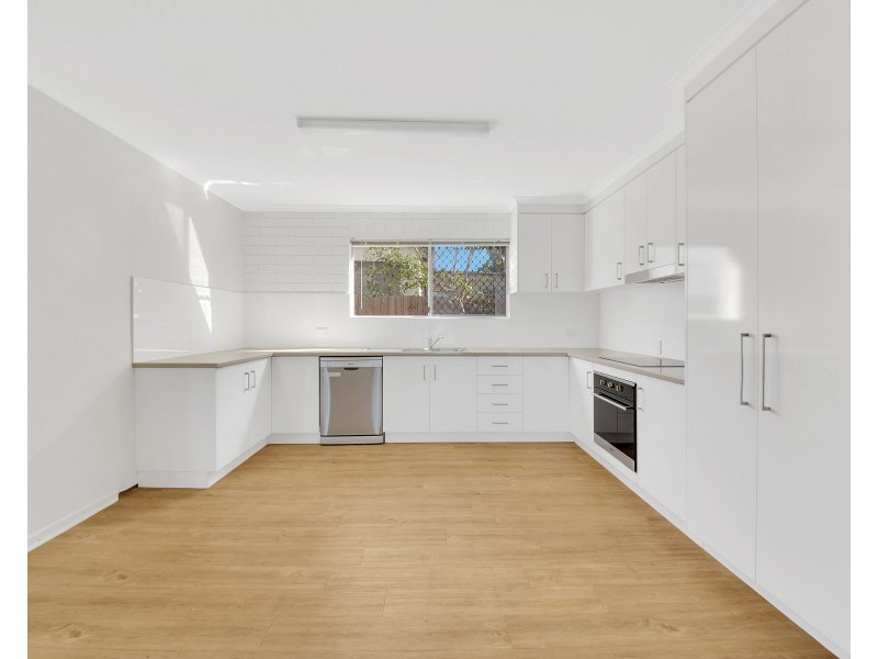 24 Yukana Street, Boyne Island QLD 4680