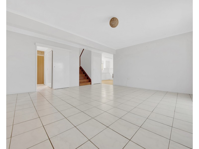 24 Yukana Street, Boyne Island QLD 4680