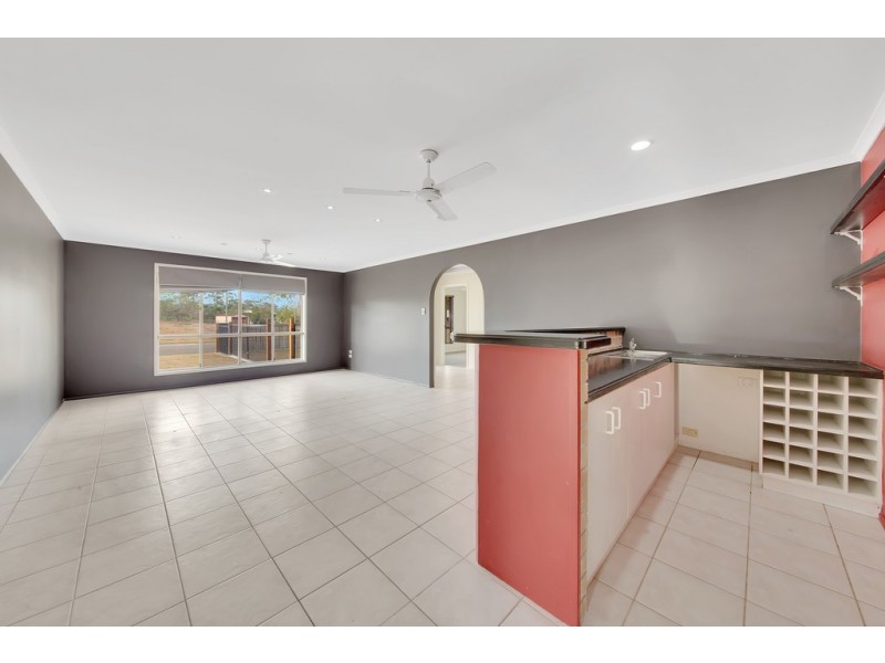 27 Aluminium Drive, Tannum Sands QLD 4680