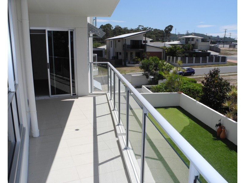 4/2 The Promenade, Boyne Island QLD 4680