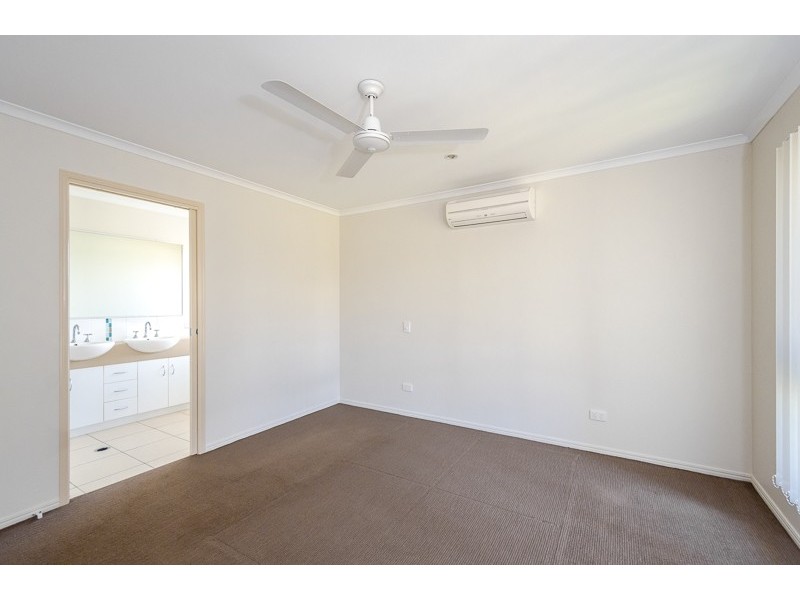 2 Bessie Court, Boyne Island QLD 4680