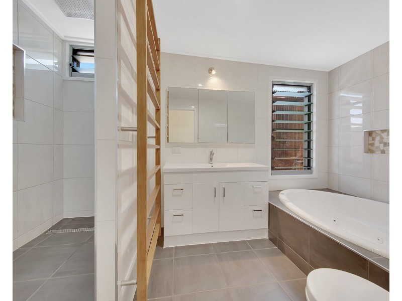 5 Elizabeth Street, Tannum Sands QLD 4680