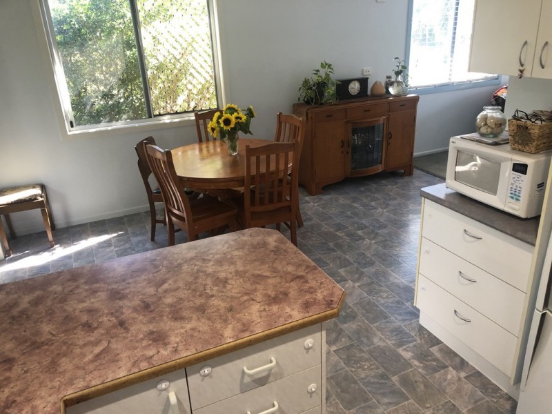 13 Edward Street, Boyne Island QLD 4680