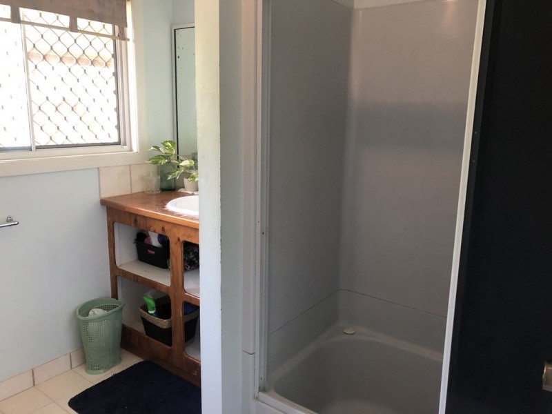 13 Edward Street, Boyne Island QLD 4680