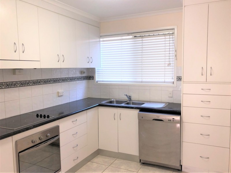 2/38 Marten Street, South Gladstone QLD 4680