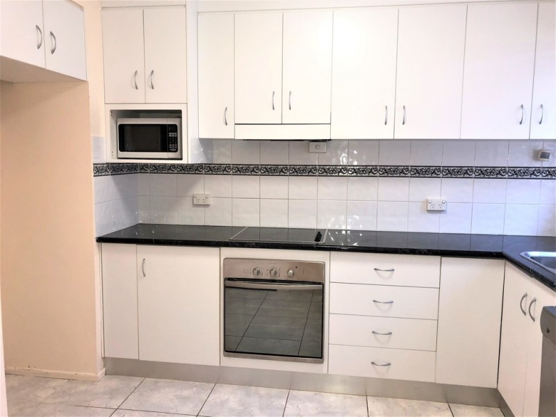 2/38 Marten Street, South Gladstone QLD 4680