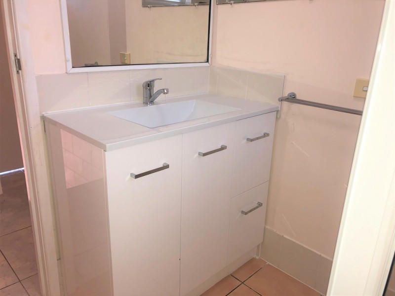 2/38 Marten Street, South Gladstone QLD 4680