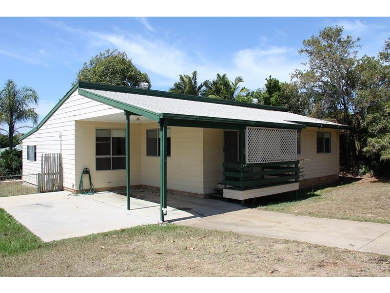 6 Hayes Avenue, Boyne Island QLD 4680