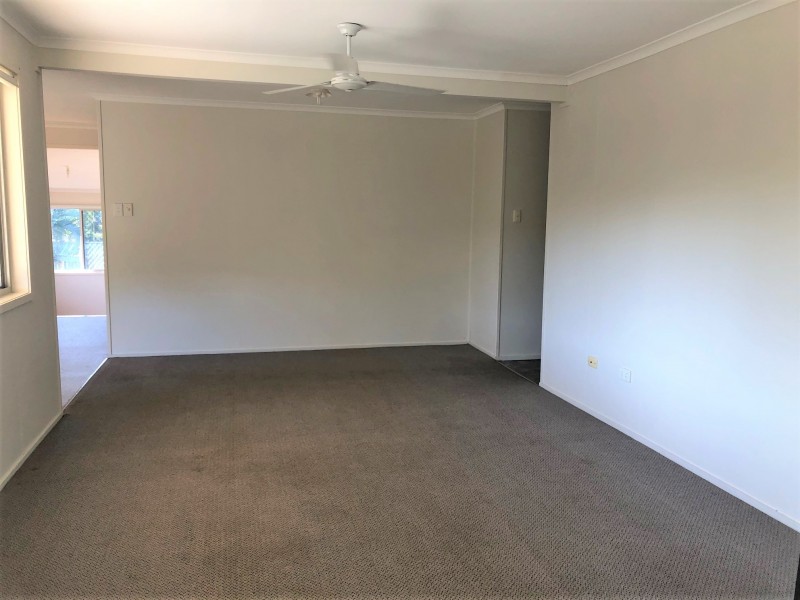 6 Hayes Avenue, Boyne Island QLD 4680