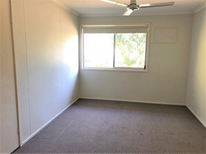 6 Hayes Avenue, Boyne Island QLD 4680