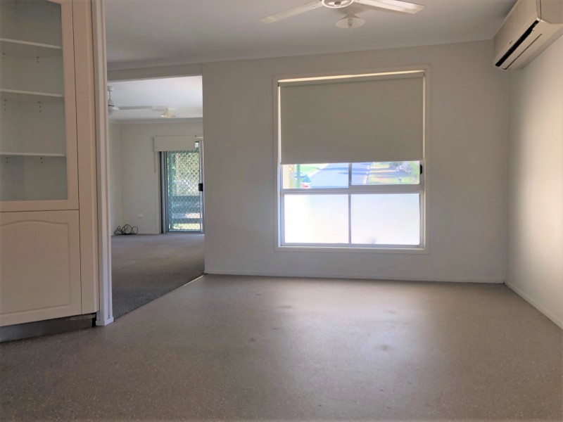 6 Hayes Avenue, Boyne Island QLD 4680