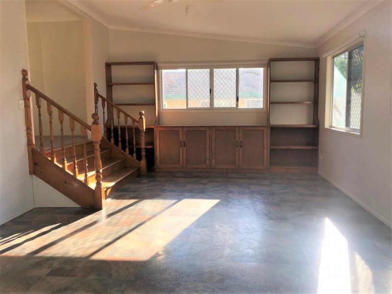 6 Hayes Avenue, Boyne Island QLD 4680