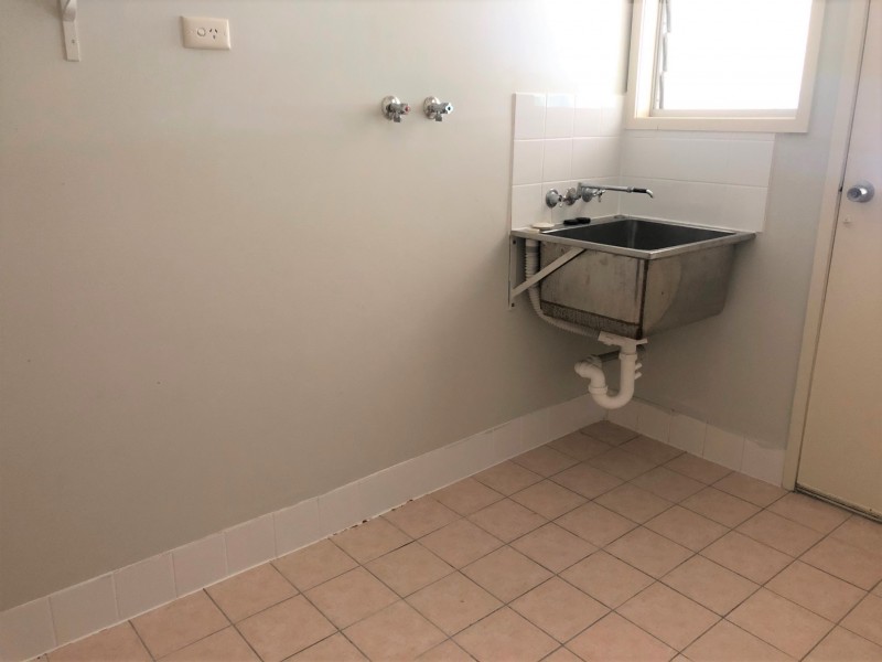 6 Hayes Avenue, Boyne Island QLD 4680