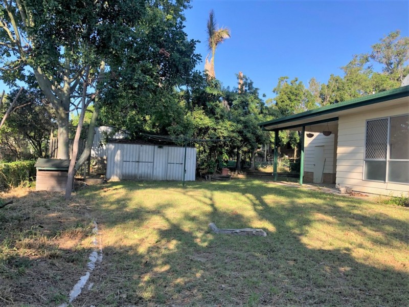 6 Hayes Avenue, Boyne Island QLD 4680