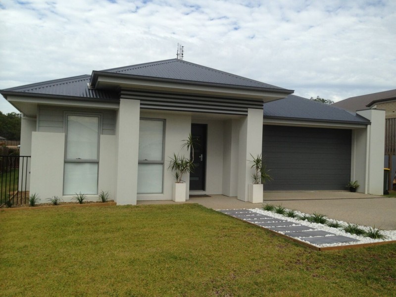 23 LENTHALL STREET, Boyne Island QLD 4680