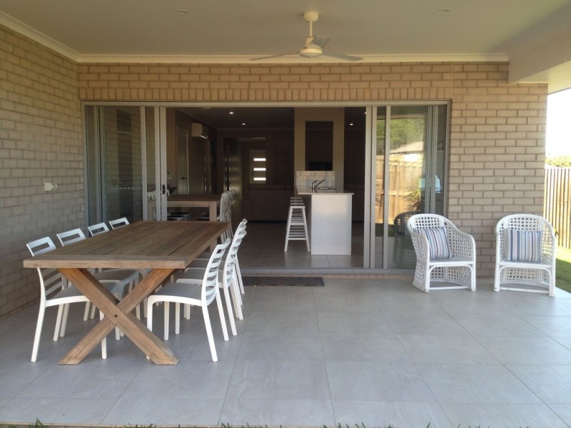23 LENTHALL STREET, Boyne Island QLD 4680
