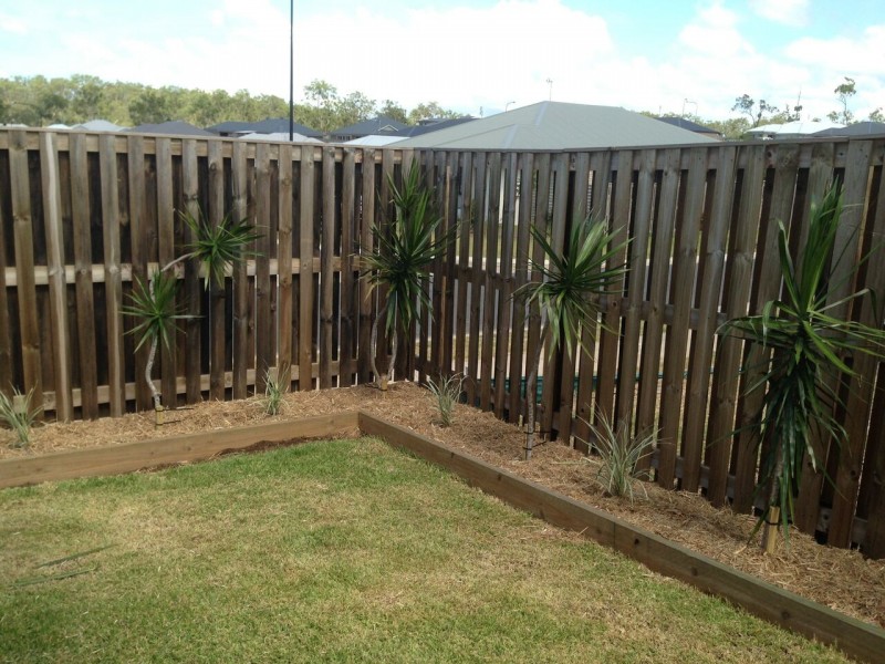 23 LENTHALL STREET, Boyne Island QLD 4680