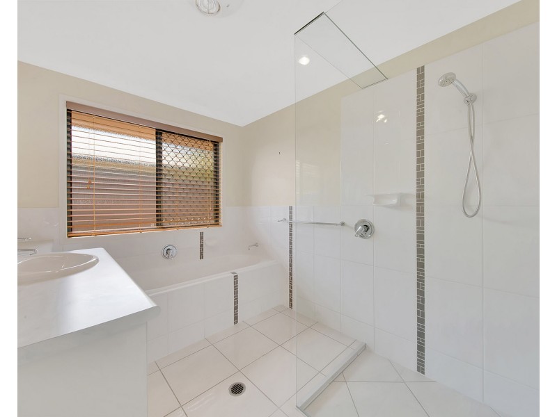 12 Creswell Court, Tannum Sands QLD 4680