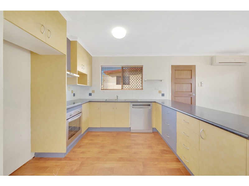 5 Marina Avenue, Boyne Island QLD 4680