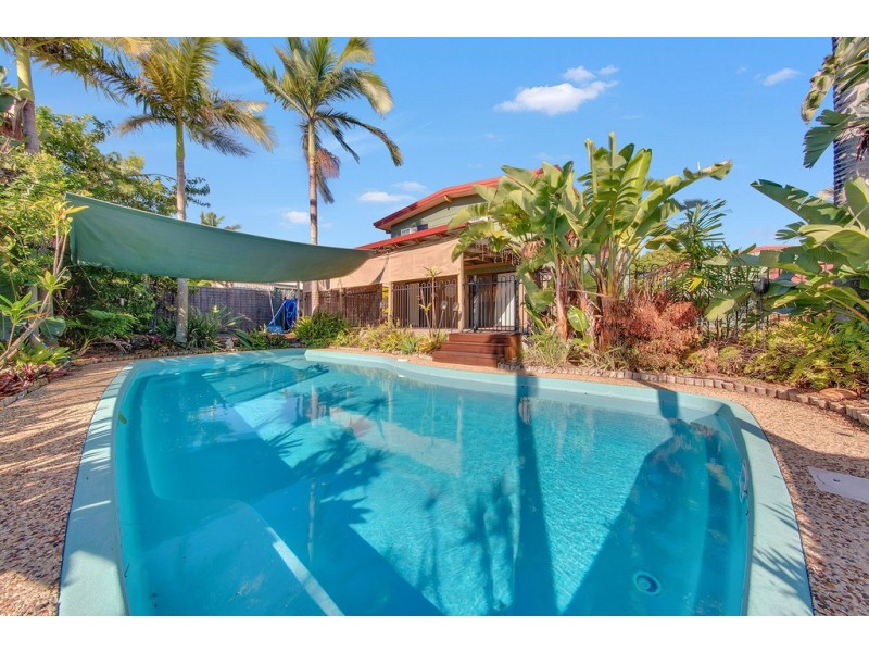 5 Marina Avenue, Boyne Island QLD 4680