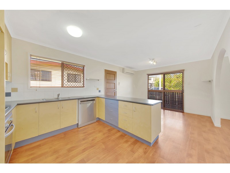 5 Marina Avenue, Boyne Island QLD 4680