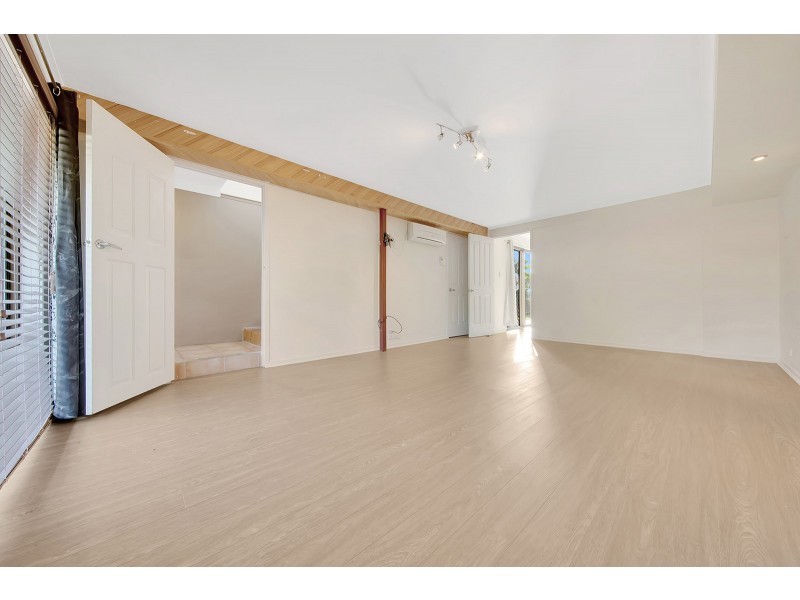 5 Marina Avenue, Boyne Island QLD 4680