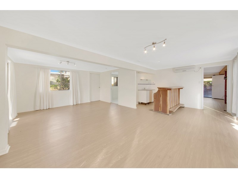 5 Marina Avenue, Boyne Island QLD 4680