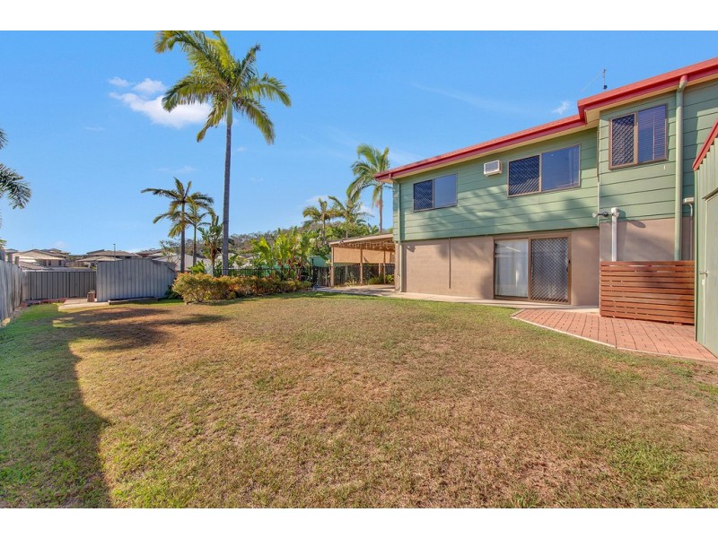 5 Marina Avenue, Boyne Island QLD 4680